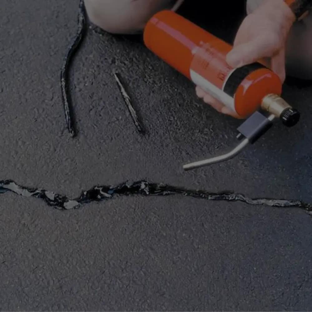 Asphalt Crack Sealing and Seal Coating